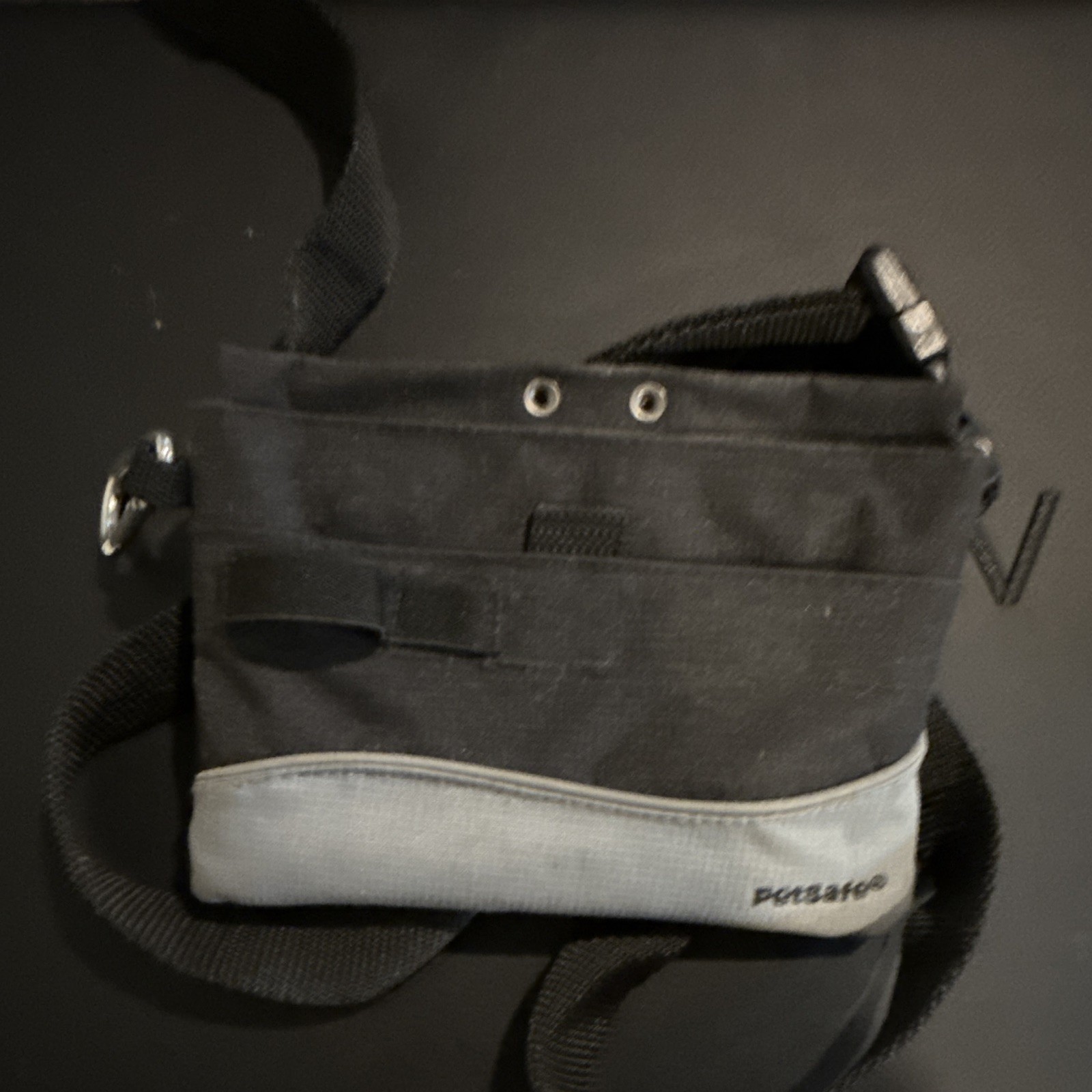 Petzl Tool Pouch Black/Gray w/ Carabiner Clip, 1 Item