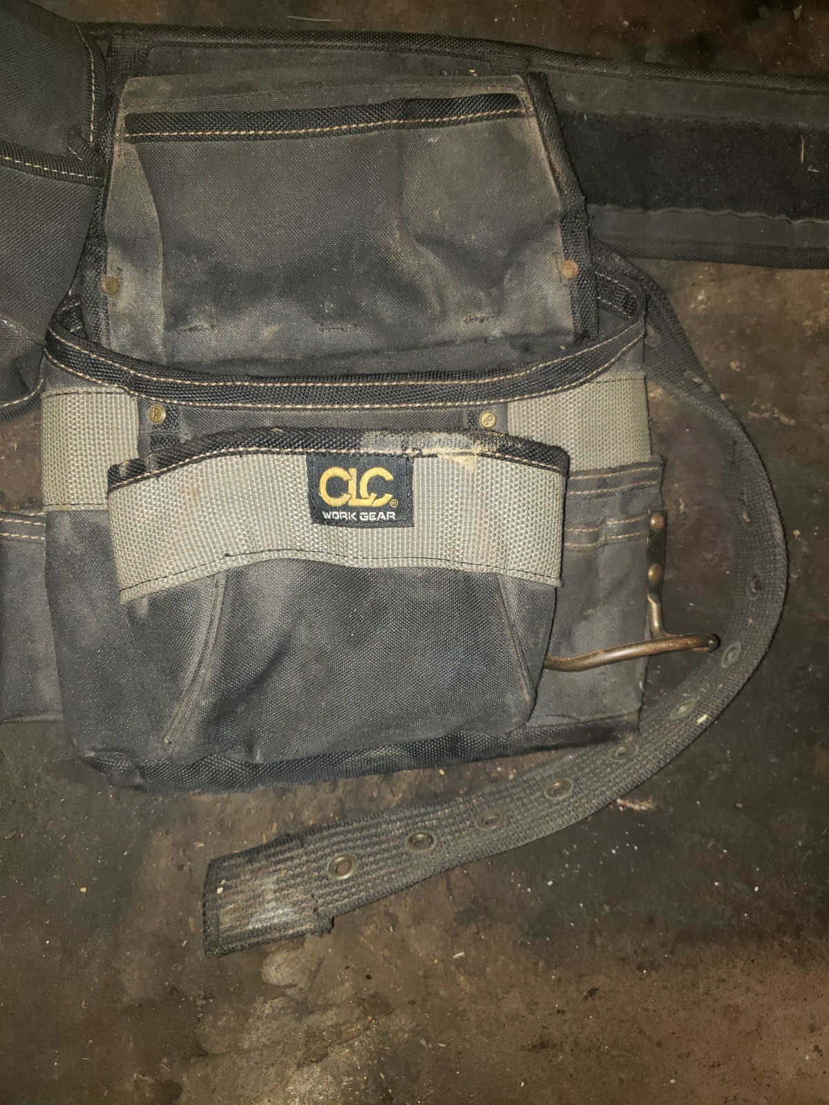 CLC 11 Pocket Heavy Duty Carpenters Pouch Tool Belt 19″X 8″ H Black 29″ thru 46″