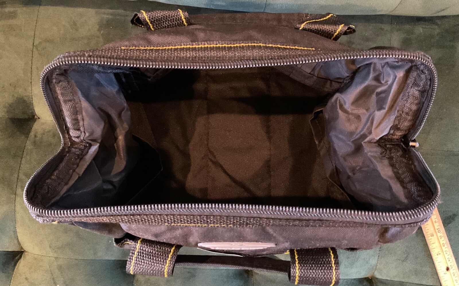 Voyager 12” Tool Bag 21 Pockets Portable Black Polyester Zipper New NOS NWT