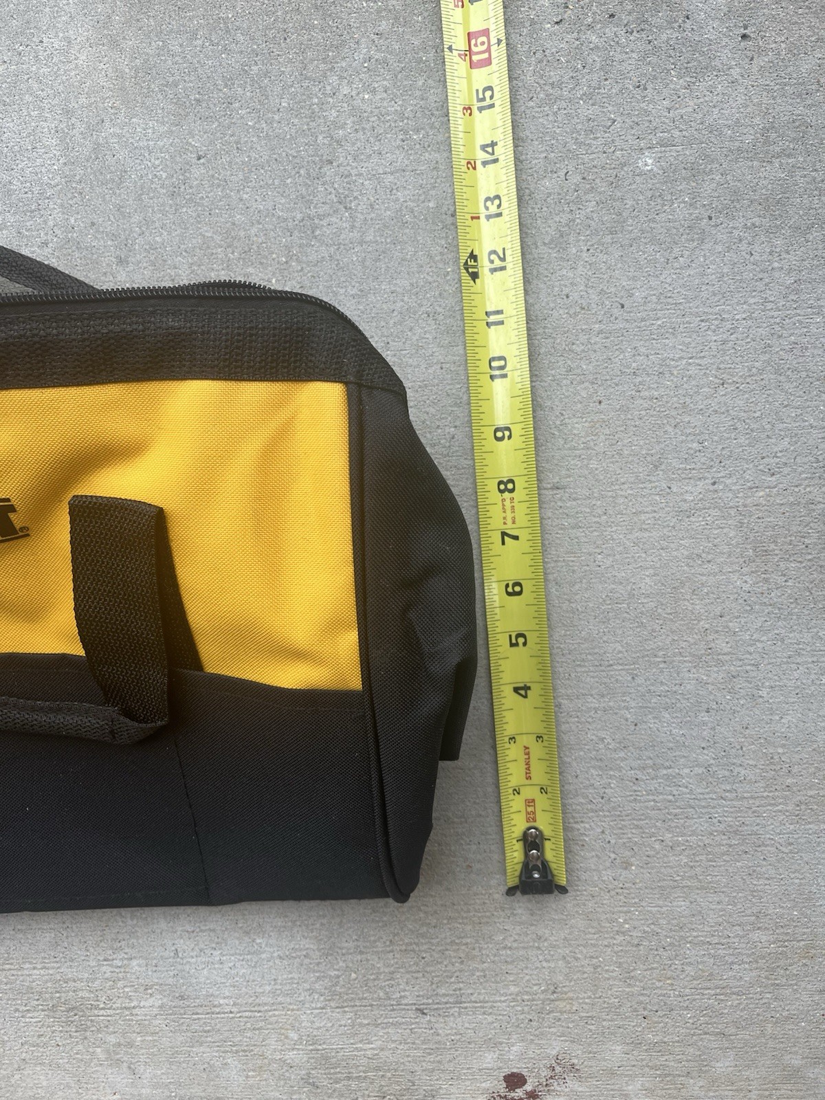 New DEWALT Heavy Duty Contractor Tool Bag