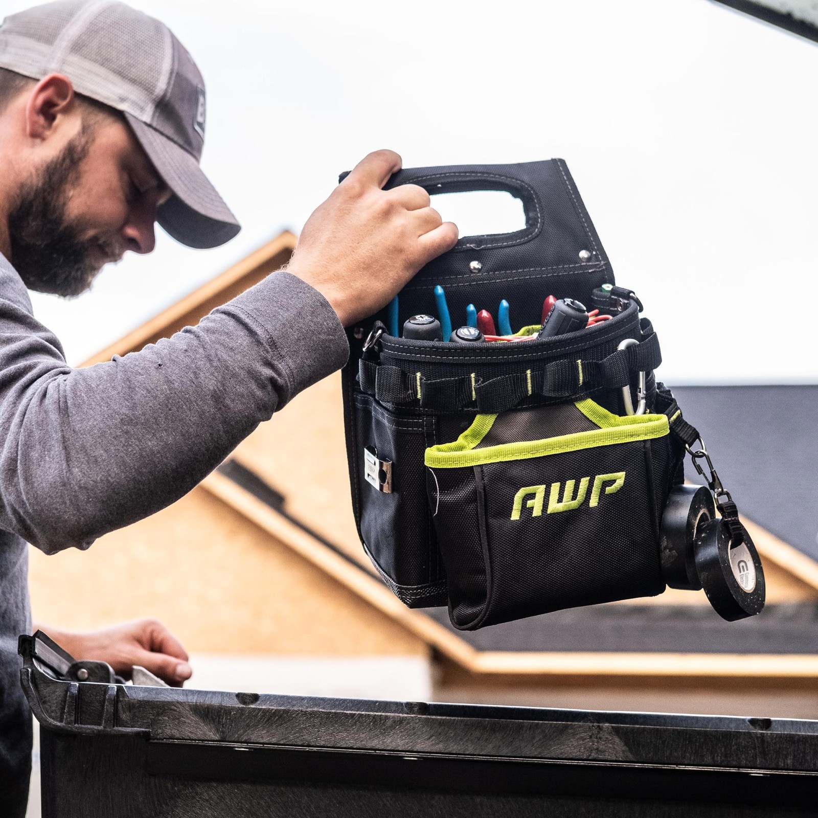 Trapjaw 3in1 Electrician Tool Pouch With Springloaded Technology Designed For Pr