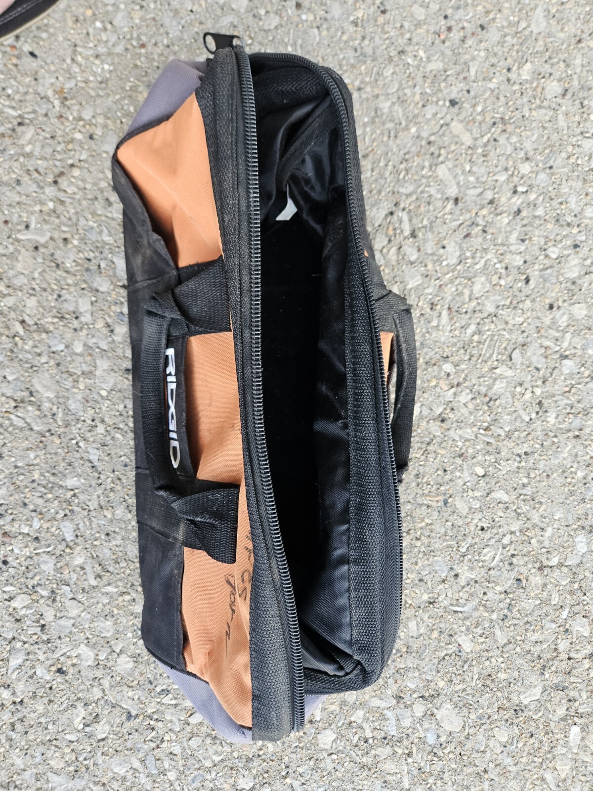 Ridgid Zippered Tool Bag 16x10x8 Side Pockets Canvas Double Handles Used