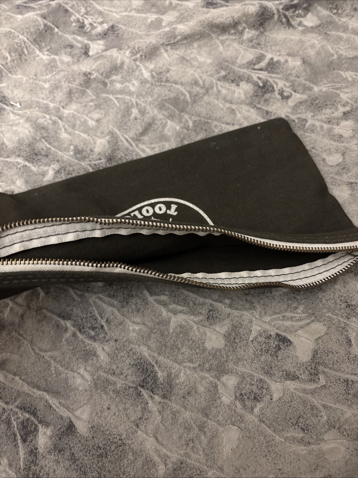 Klein Tools VDV770-500 Nylon Zipper Pouch, Divided Zip Black Bag, Various Use