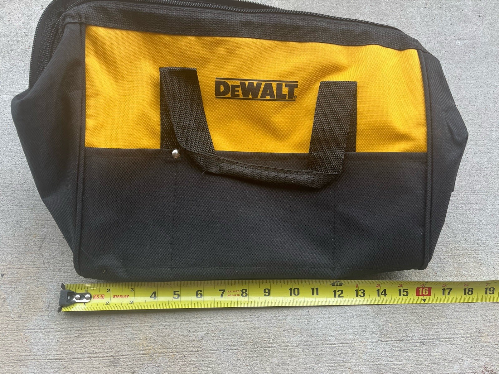 New DEWALT Heavy Duty Contractor Tool Bag