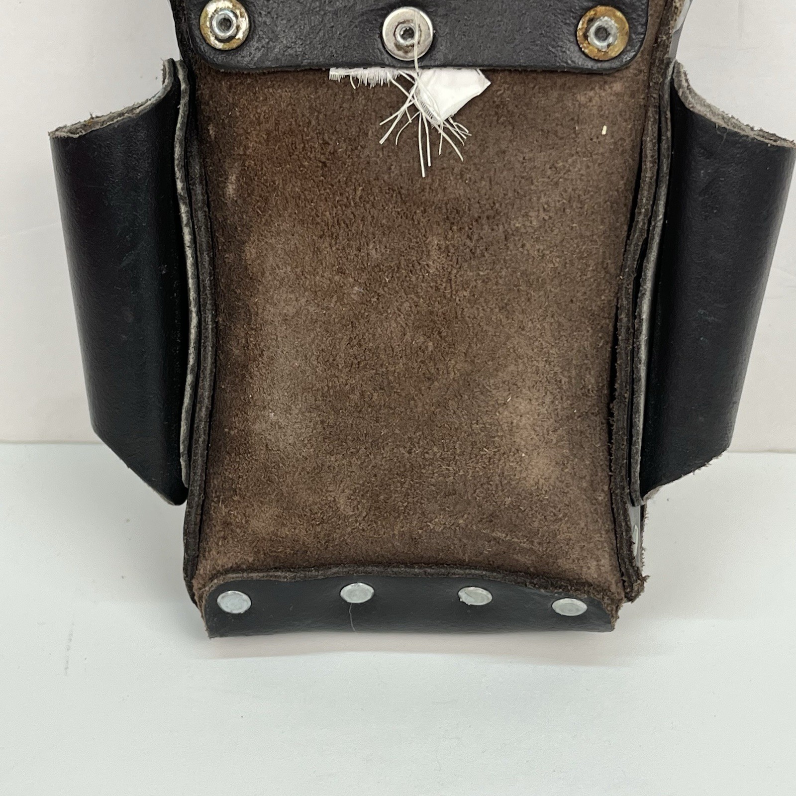 Southwire POUCH4 Leather Tool Pouch 5 Pocket Pouch + Electrical Tape Chain USED