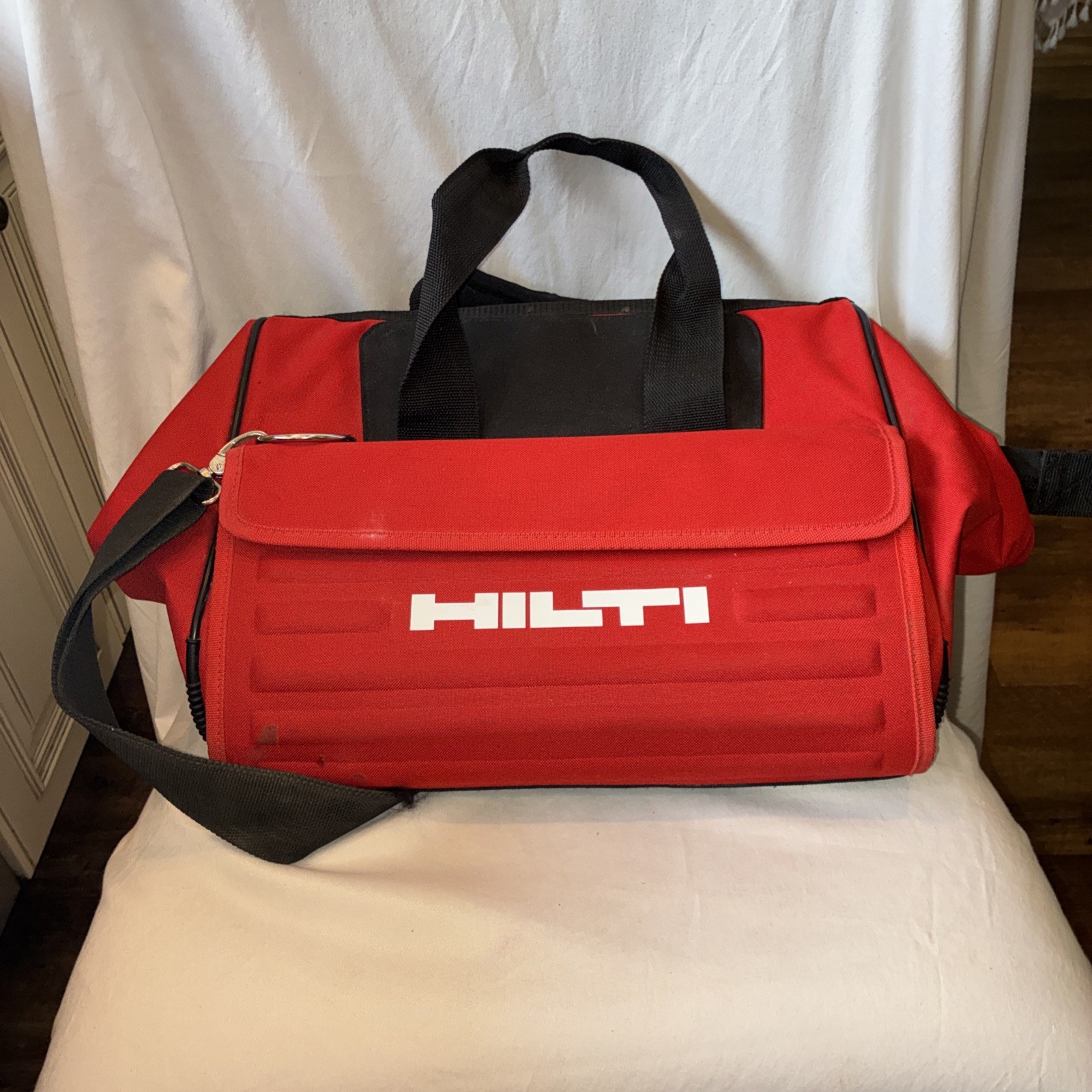 Hilti Large Heavy Duty Tool Bag w/strap and Handle – Collapses Down Flat