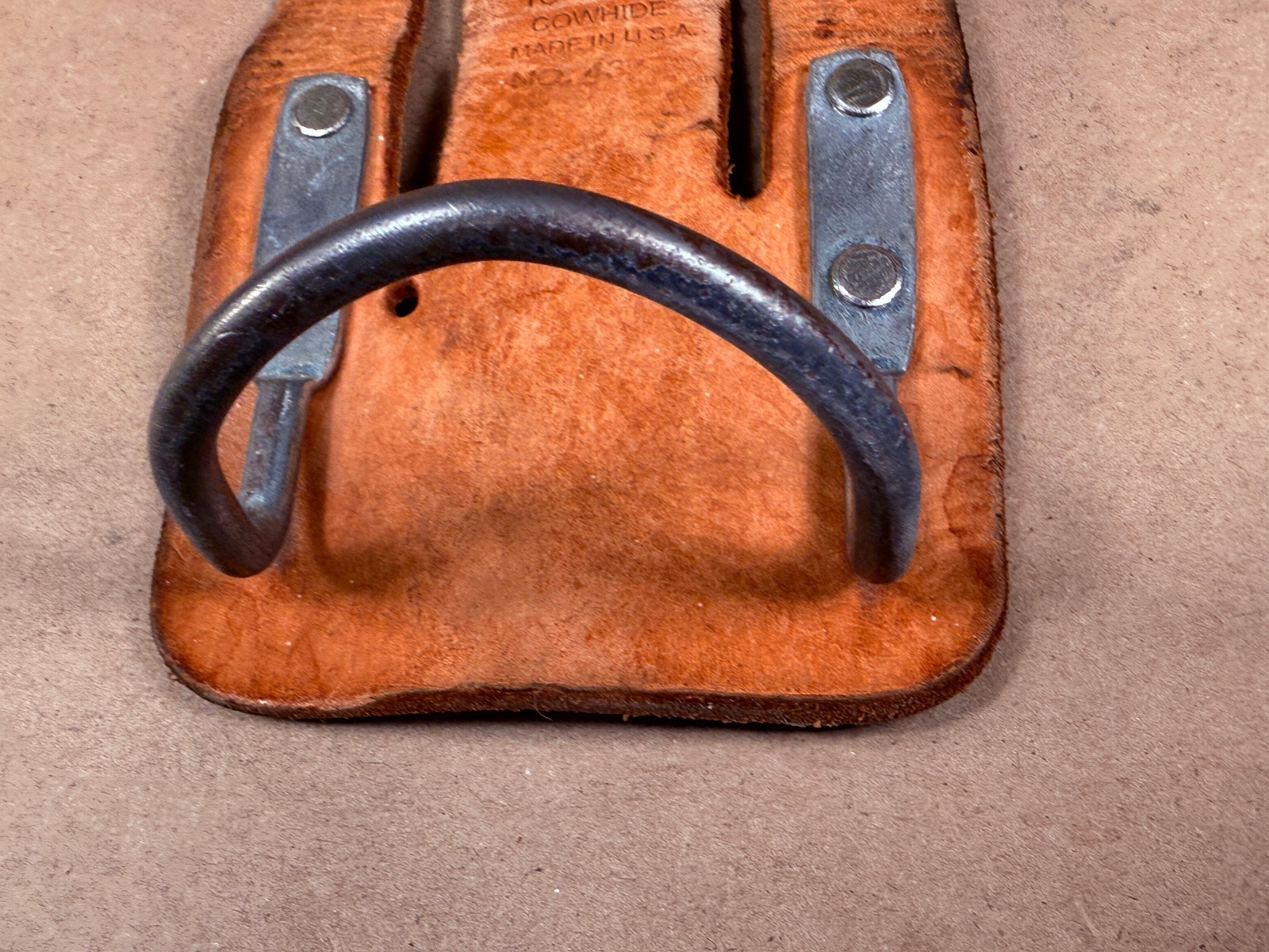 Vintage CLC Steel Loop Hammer Holder Leather Craft Top Grain Cowhide 439 USA