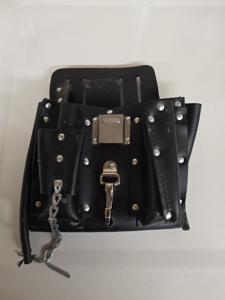Klein Tools 5167 Leather 11-Pocket Tool Pouch