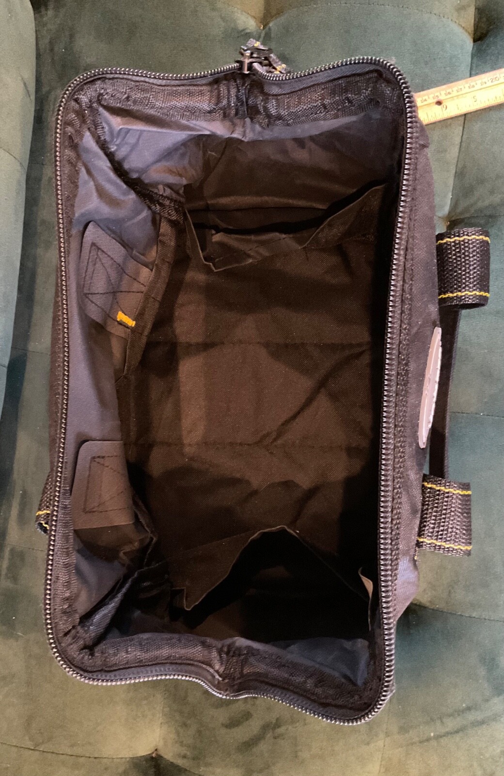 Voyager 12” Tool Bag 21 Pockets Portable Black Polyester Zipper New NOS NWT