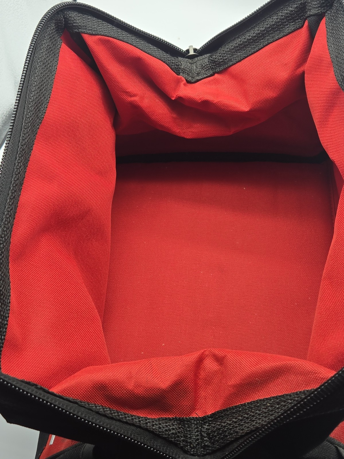 Milwaukee FUEL M12 13″ Heavy Duty Contractors Tool Bag M18 13″ x 9″ x 10″