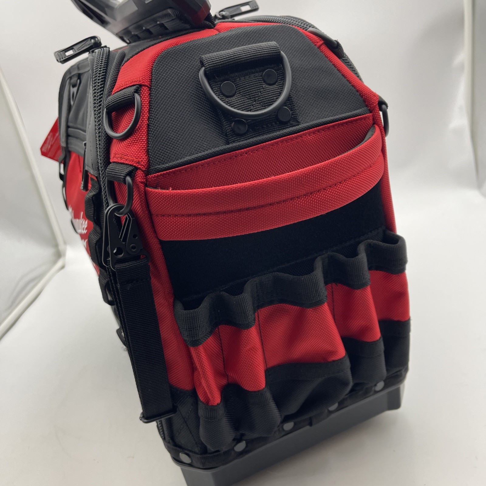 Milwaukee 48-22-8316 PACKOUT 15″ Structured Tool Bag 🔥NEW🔥
