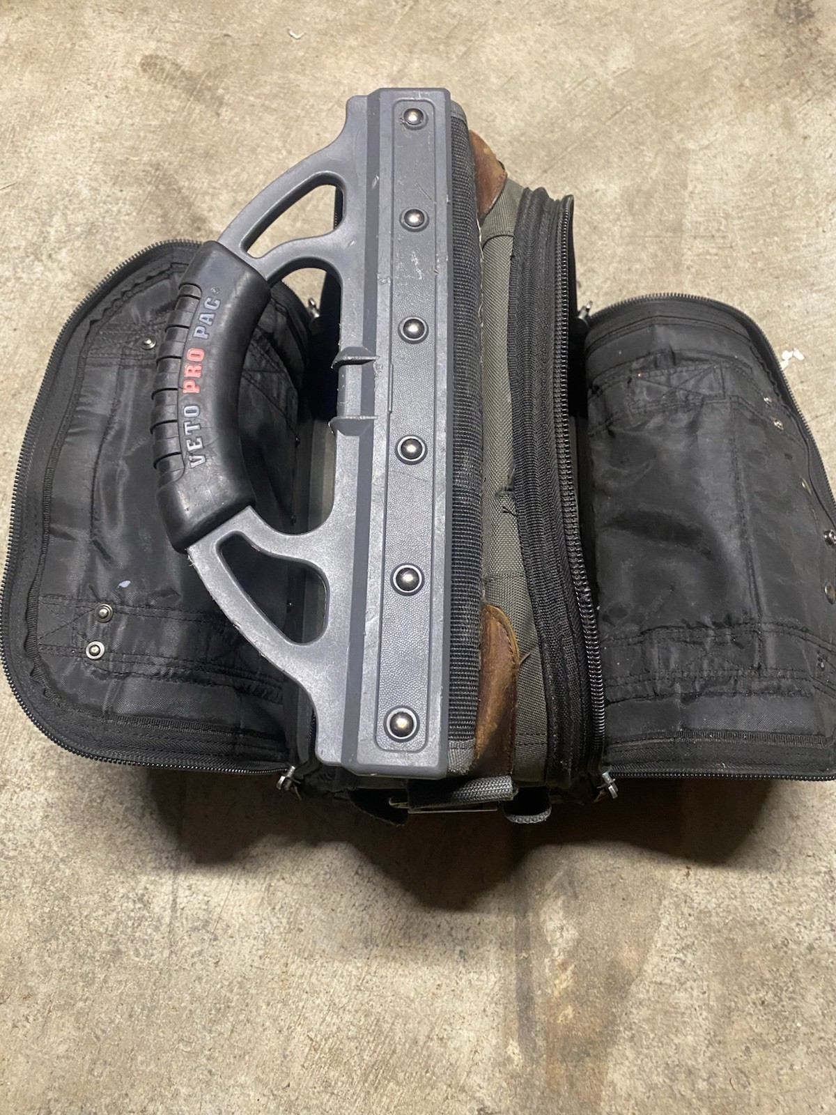 Veto Pro Pac Tech-LC Tool Bag – (Pre-Owned in Excellent Condition )