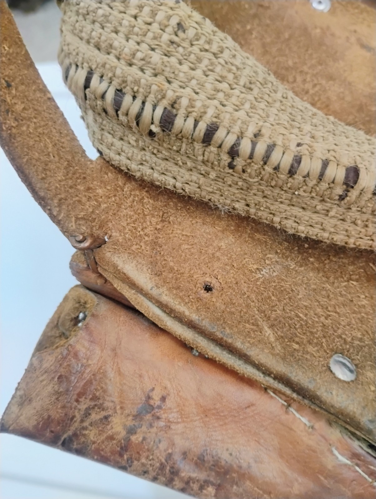 velcro 8-POCKET TAN LEATHER TOOL POUCH USA used with wear stamped VELCRO