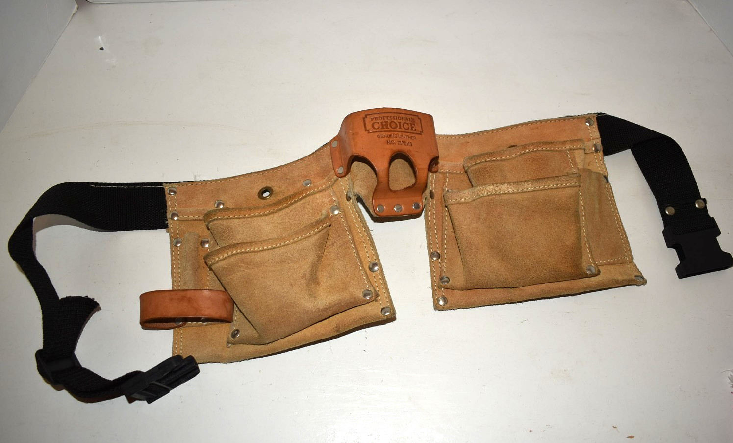 Professional’s Choice #1370×3 Leather CONSTRUCTION APRON 8 POCKETS , SIZE 29-46″