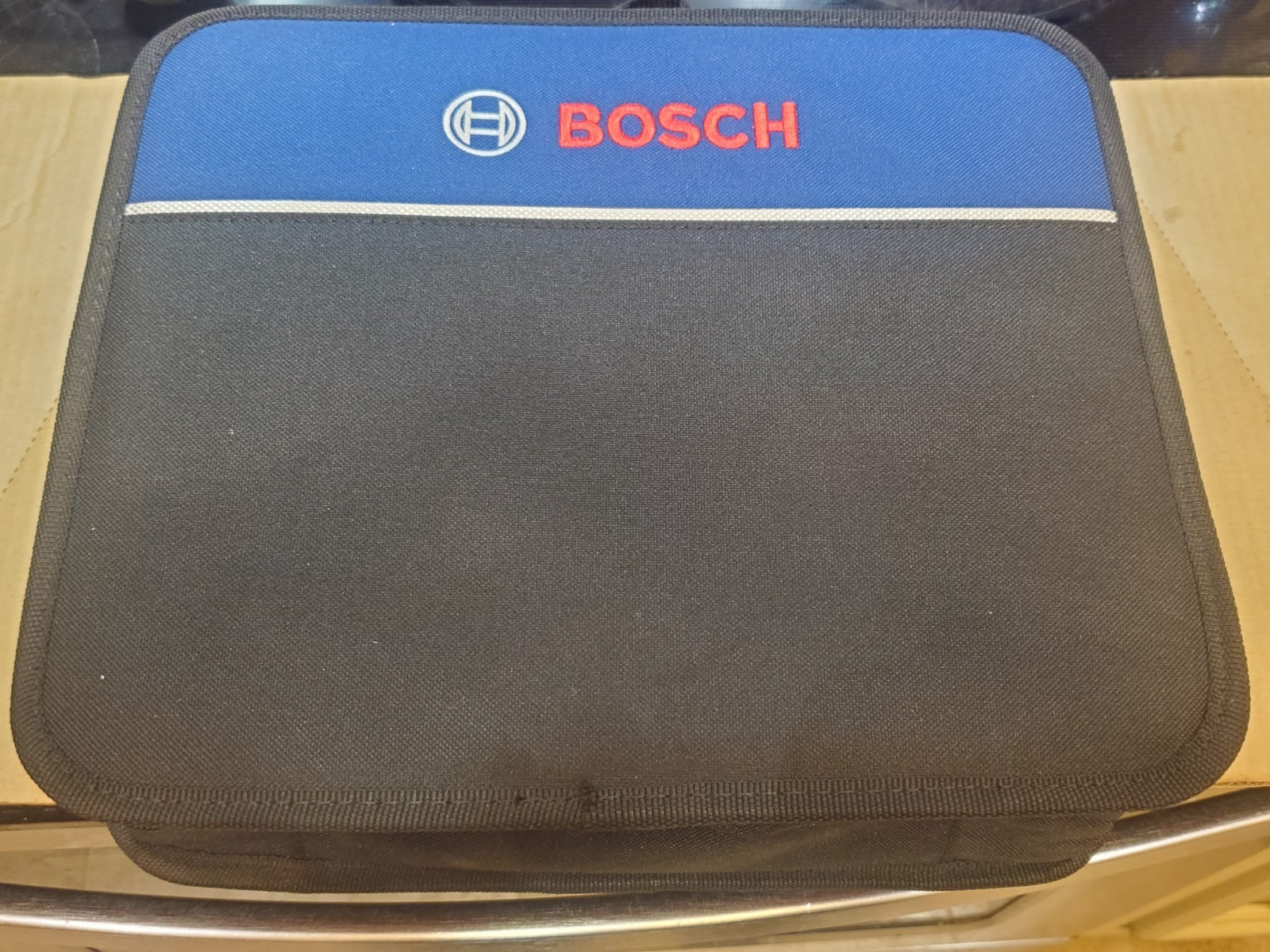 BOSCH 11 X 9 X 3-1/2 Zipper Heavy Duty Padded Tool Bag , New
