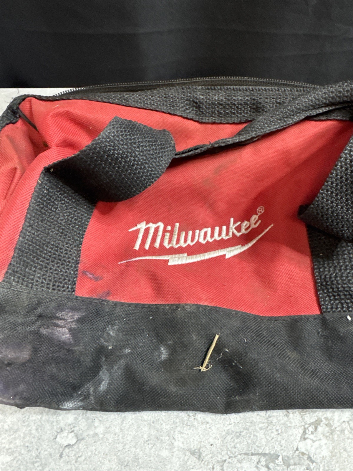 Milwaukee Small Contractor Tool Bag Case Bt1