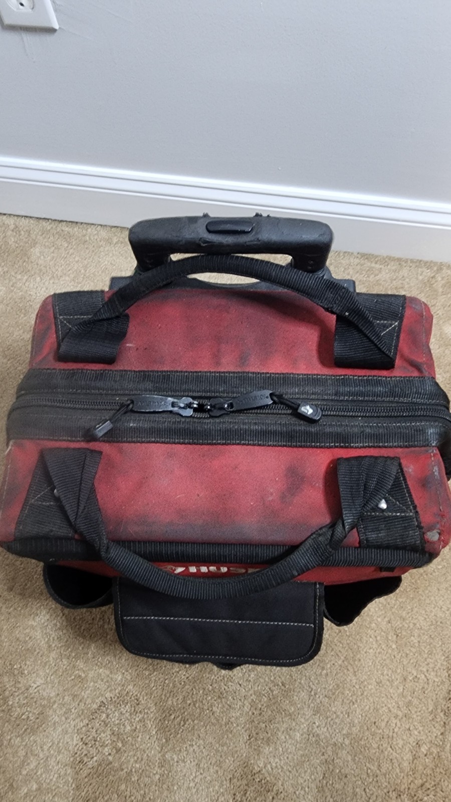 Husky HD65018-TH 18 Pockets Telescoping Handle Rolling Tool Bag