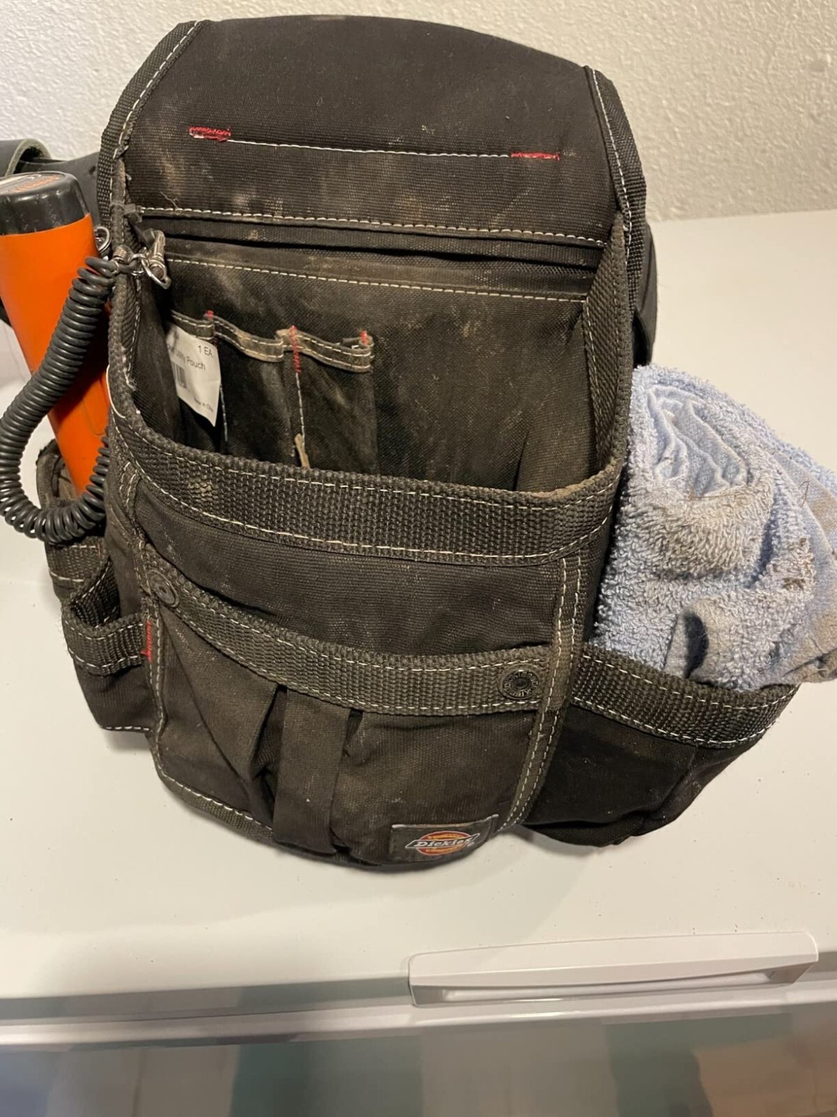 Reinforced Puncture-Resistant Tool Belt Pouch with 8 Pockets and Adjustable Belt