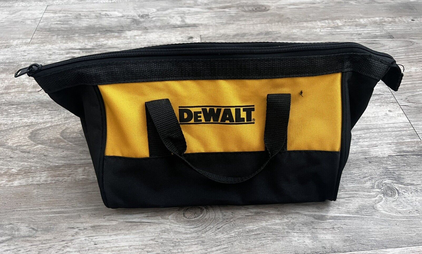 Dewalt Tool Bag 11 x8.5 Dewalt N294699