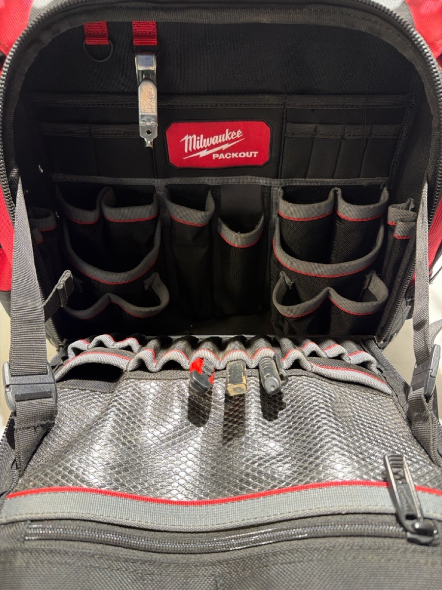 MILWAUKEE 48-22-8316 15″ STRUCTURED TOOL BAG WITH TOOLS (P32013049)