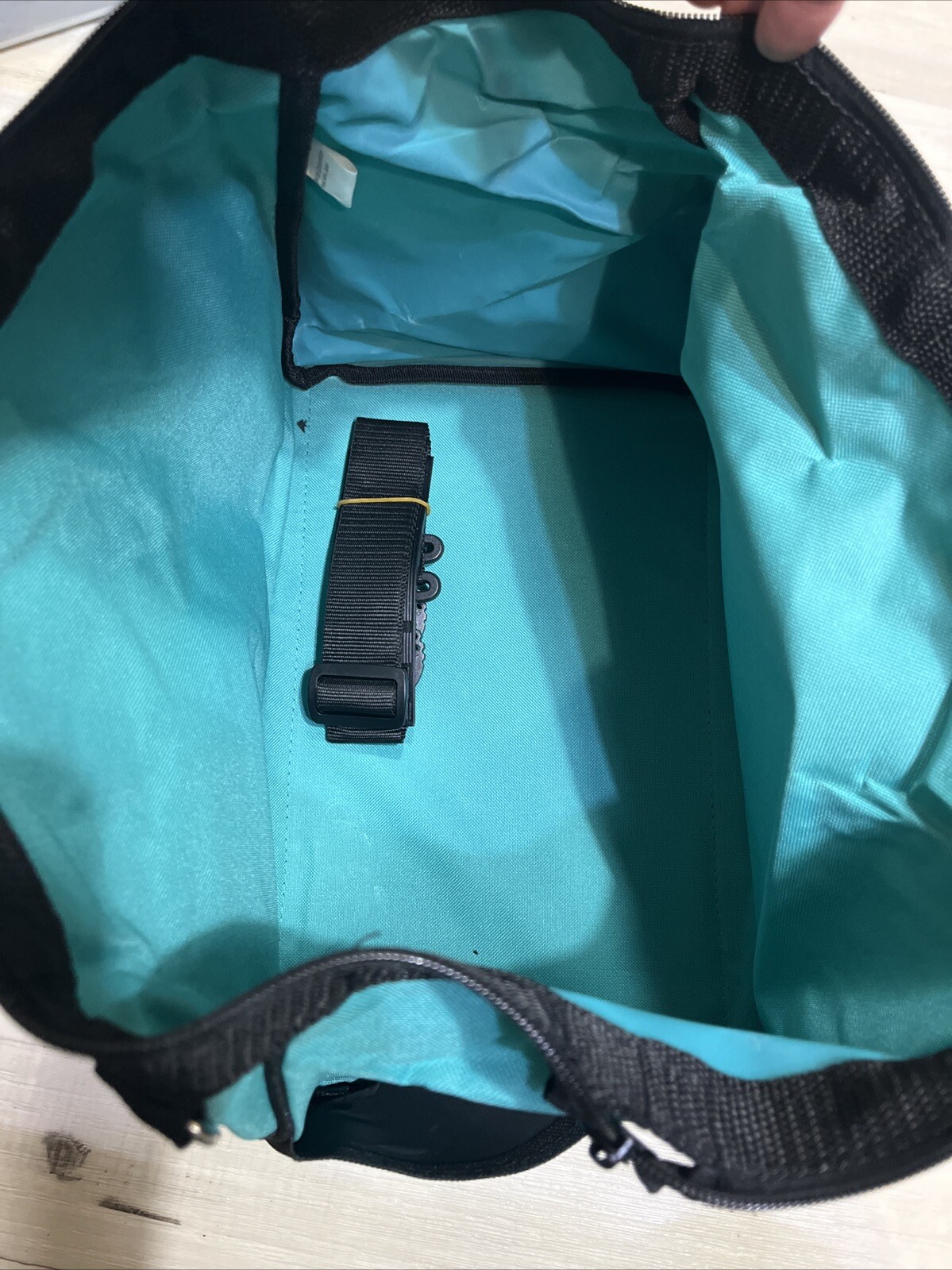 Makita Contractors Tool Bag 14”x8.5” x 11” W/ 8 Outside Pockets & Shoulder Strap
