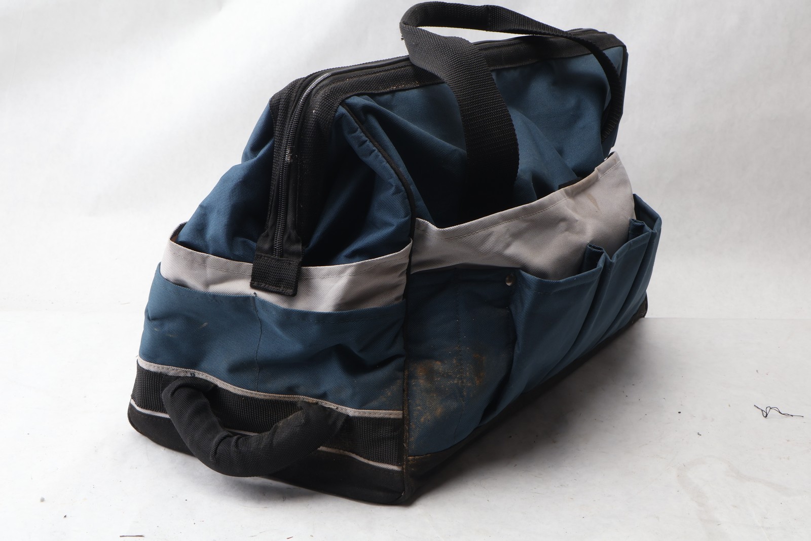 Bosch 18V Large Contractor Tool Bag 21″ Blue Multi-Pocket Canvas Heavy Duty