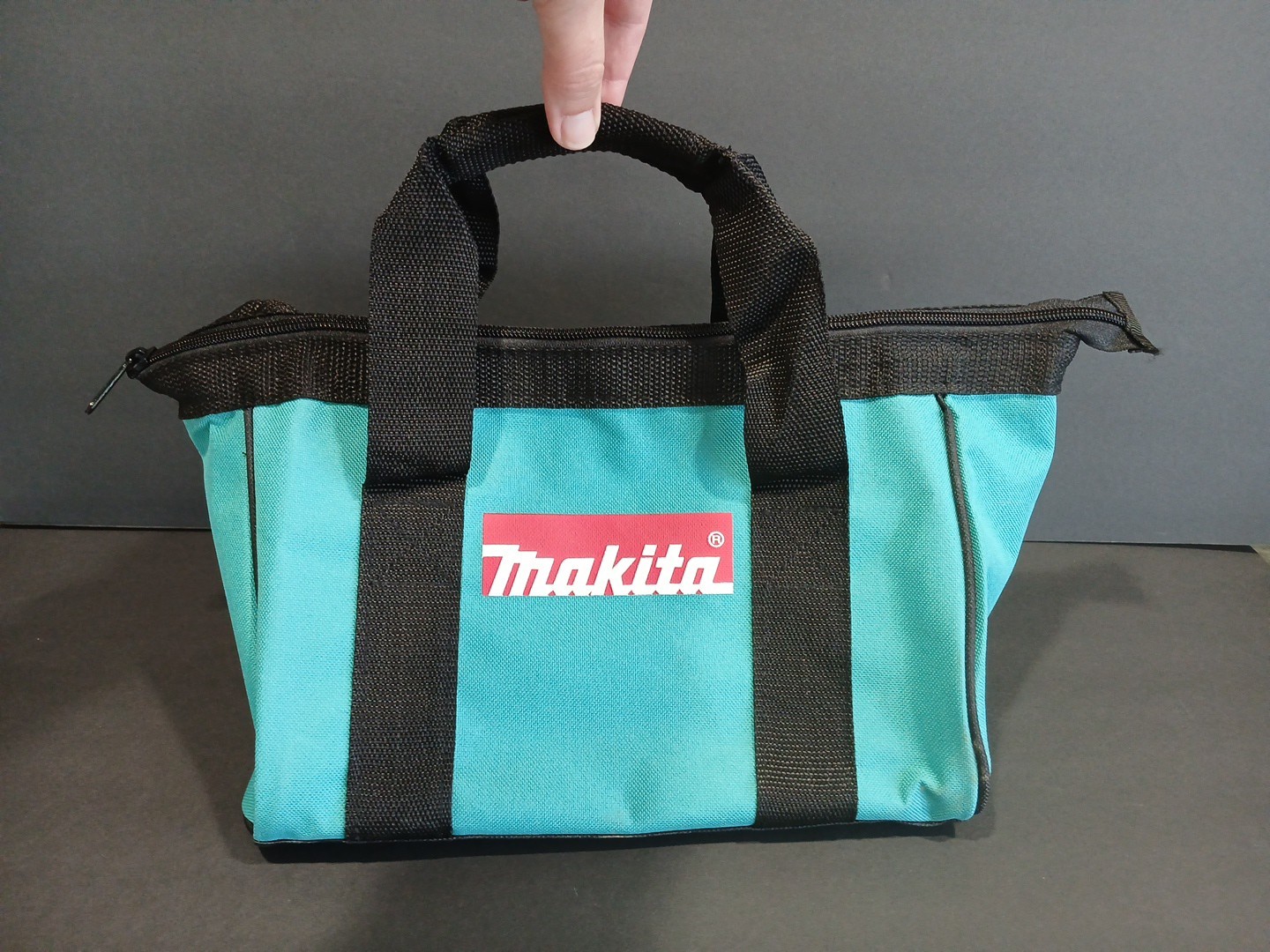 VTG MAKITA Brand Tool Bag Small 11 x 10 x8 Canvas Zipper Handles C1