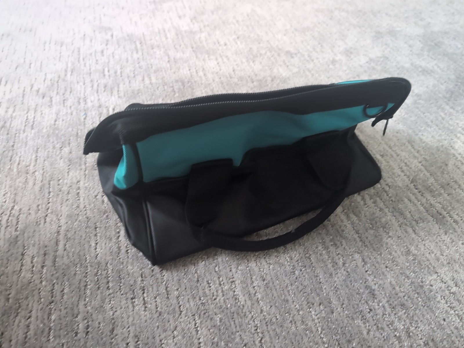 MAKITA 831253-8, 14 INCH CONTRACTOR TOOL BAG