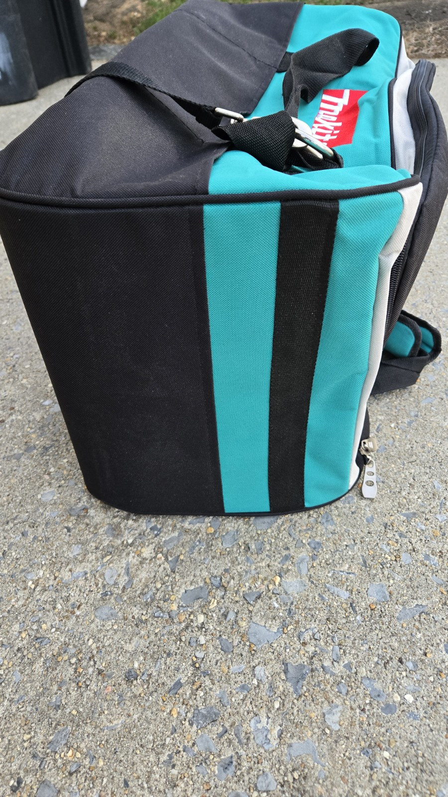 Makita Large Contractor Tool Bag 22″x 12”x 12”