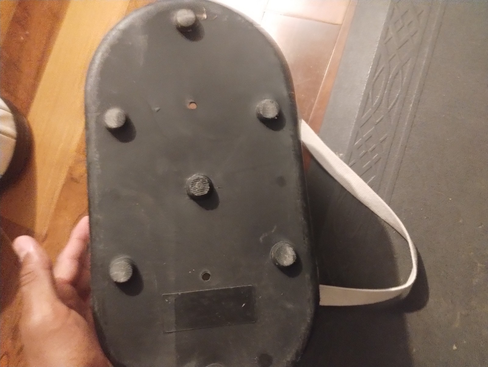 Estex® Hard Body Tool Bucket with 28 pockets -Grommets