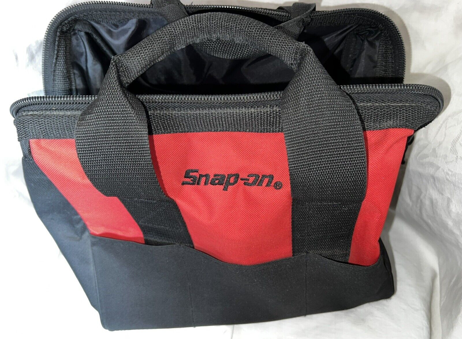 Snap-On Tool Bag Red Wide Mouth Zipper Close Double Handle Outer Sleeve Pockets