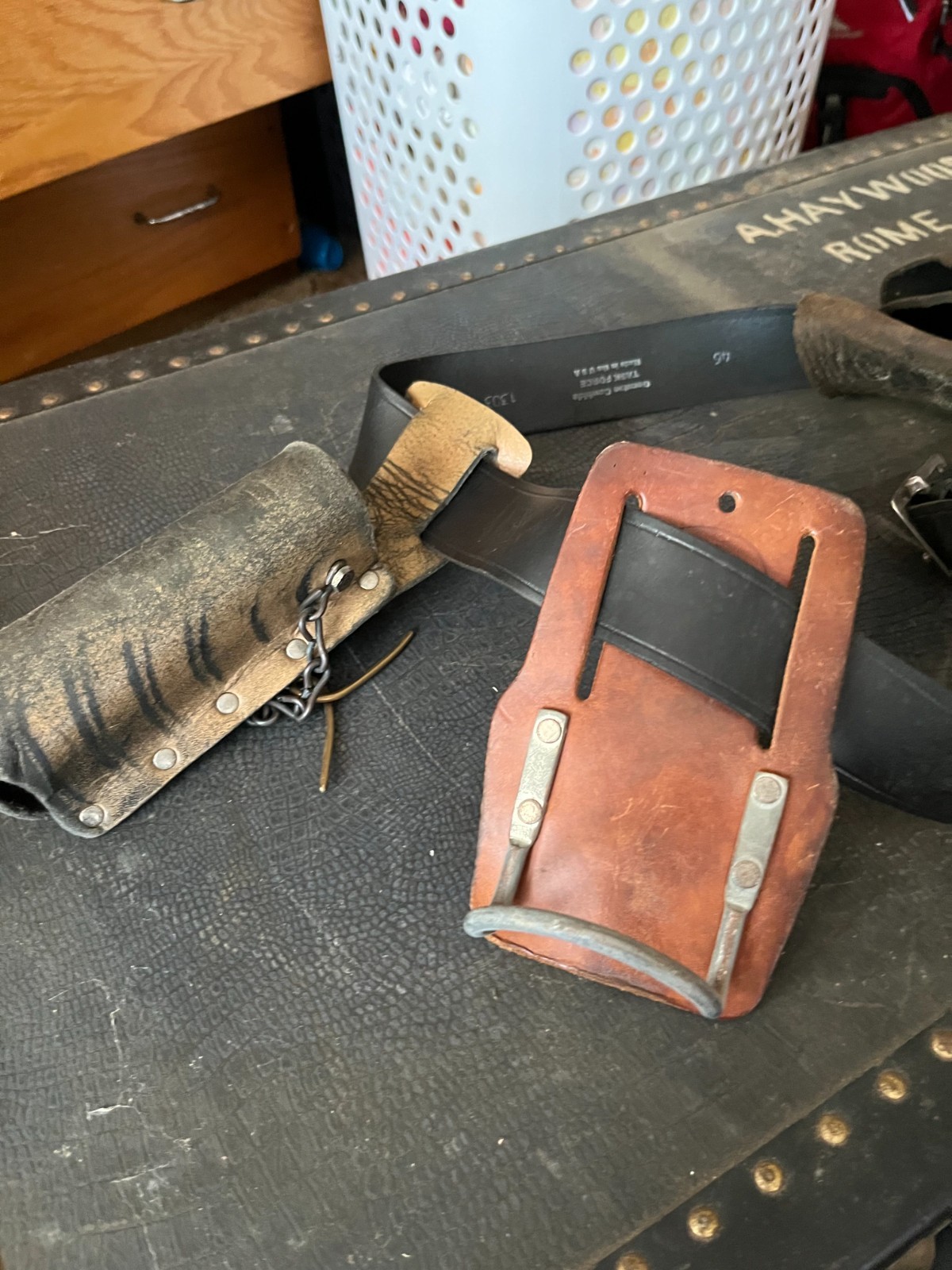Vintage Task Force Genuine Cowhide Leather Tool Belt / Carpenter Pouch