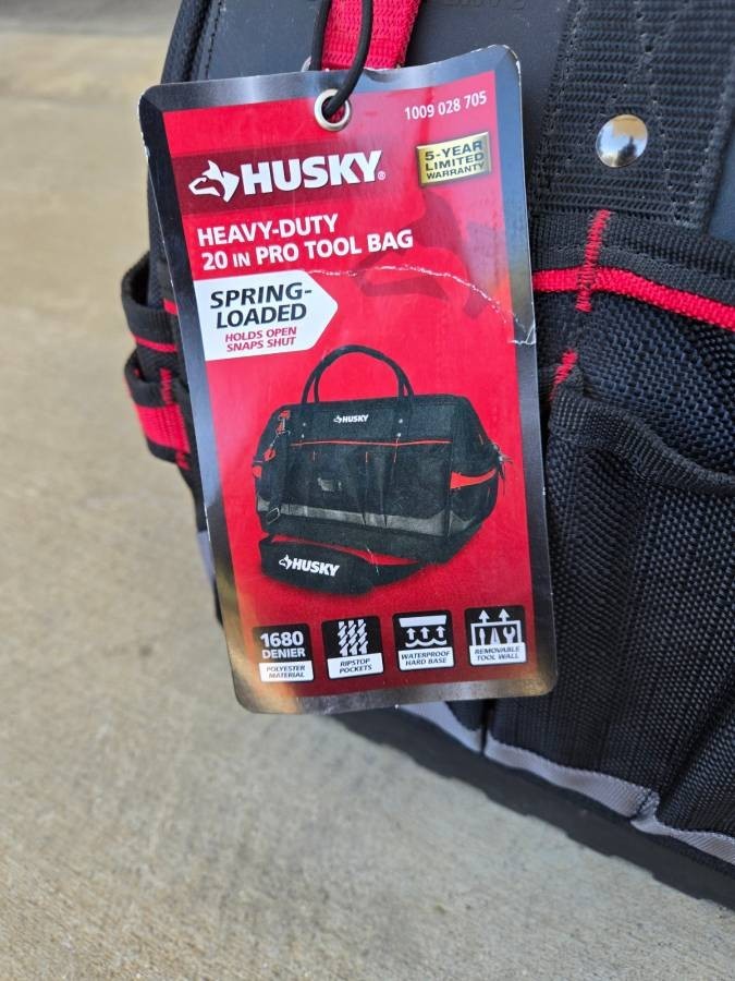 Husky Heavy-Duty 20 in. PRO Tool Bag 54 pockets NEW (31A)