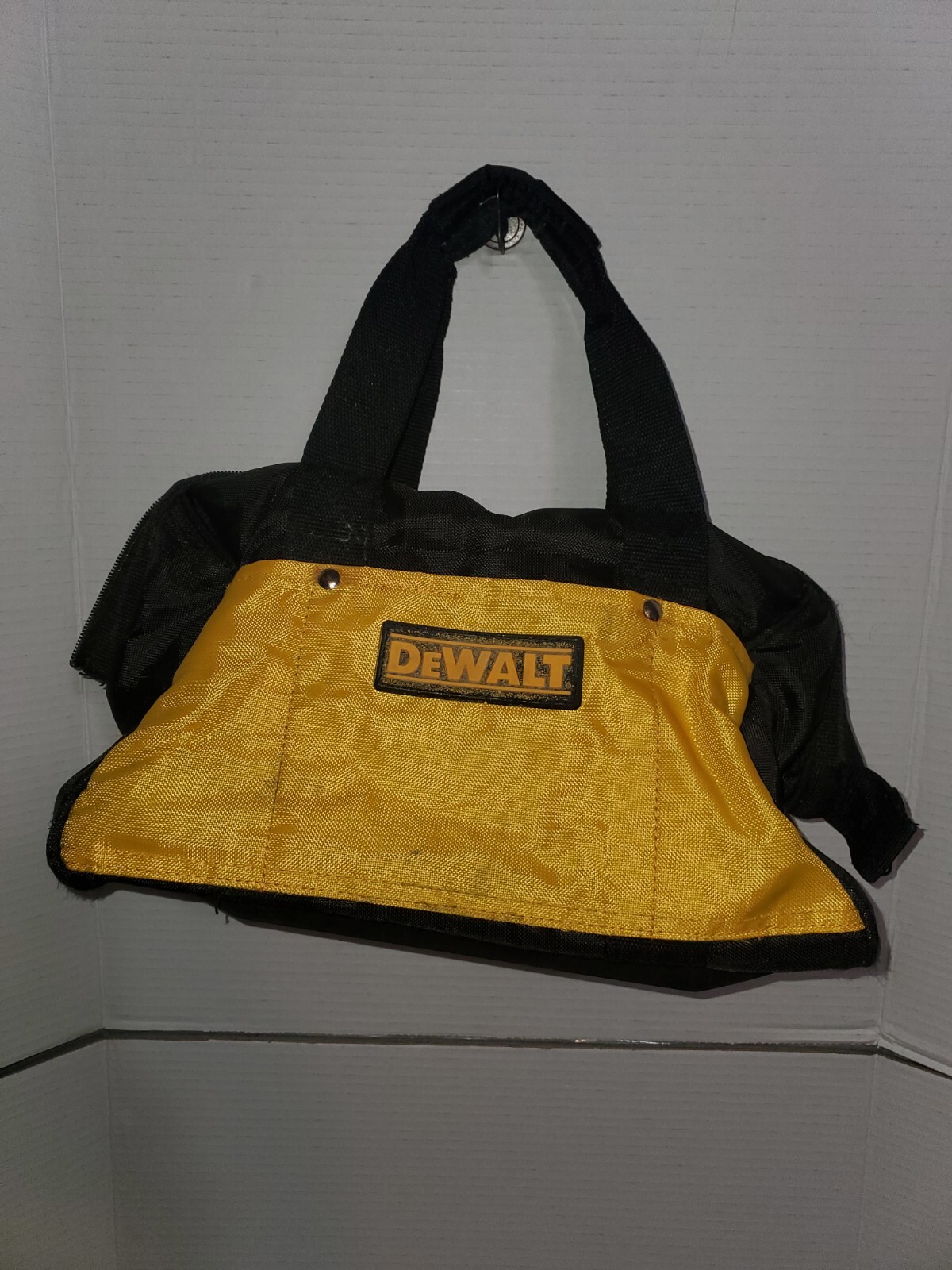 Dewalt Large Tool Bag 14x8x12 Heavy Duty Ballistic Nylon 659584-00 Contractor