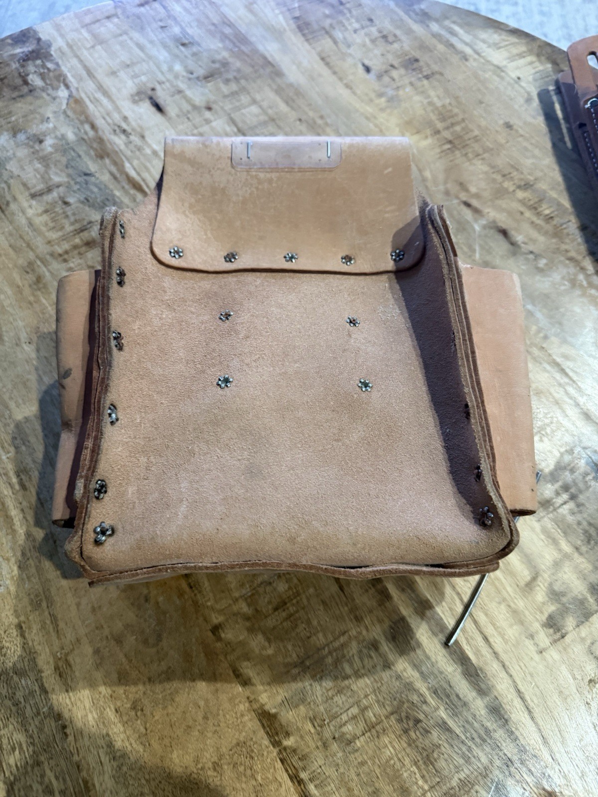 CLC Work Gear 521 Electrician’s 8-Pocket Tool Pouch Made of Top Grain Leather