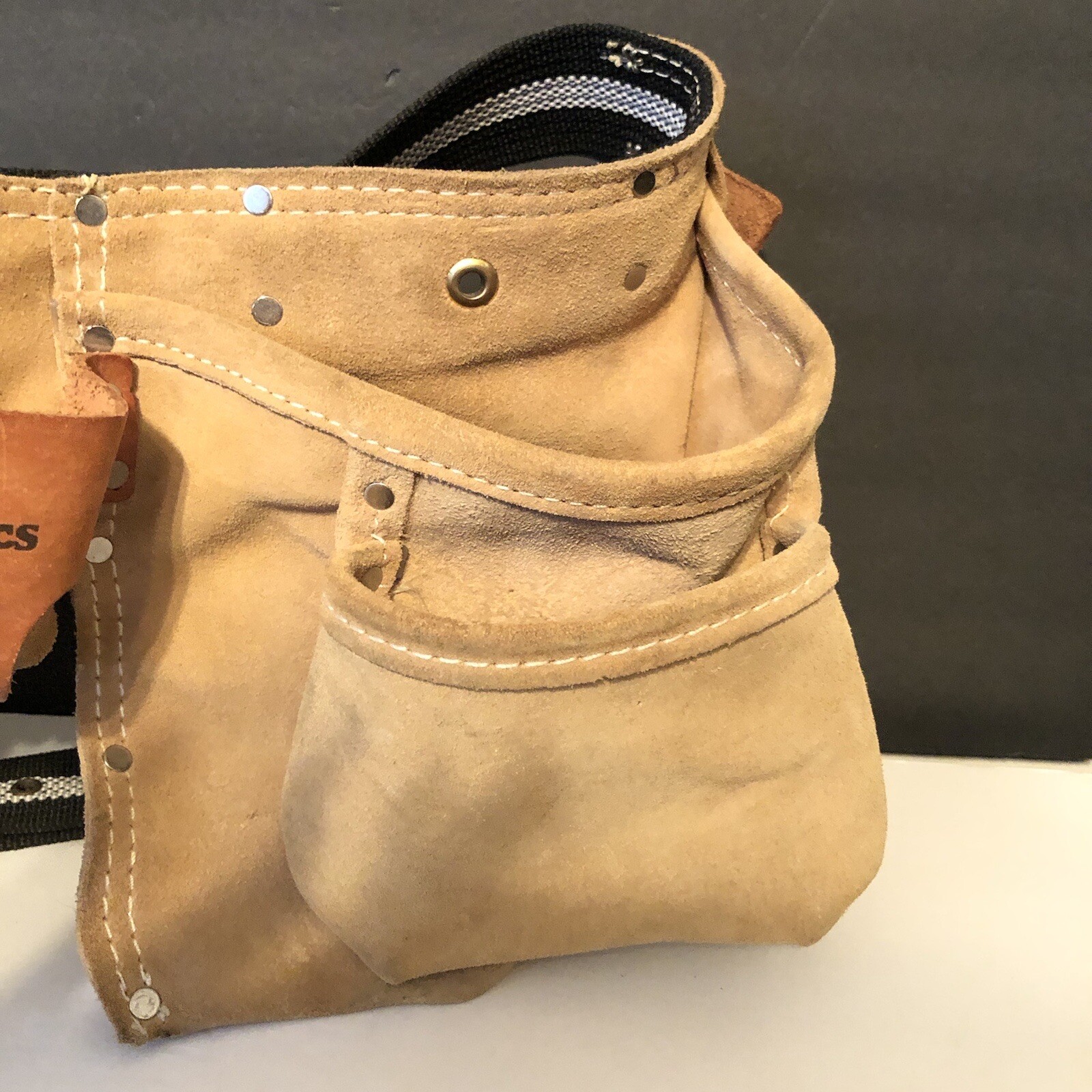 Popular Mechanics Leather Tool Belt Tan Light Brown Adjustable Pockets Loops