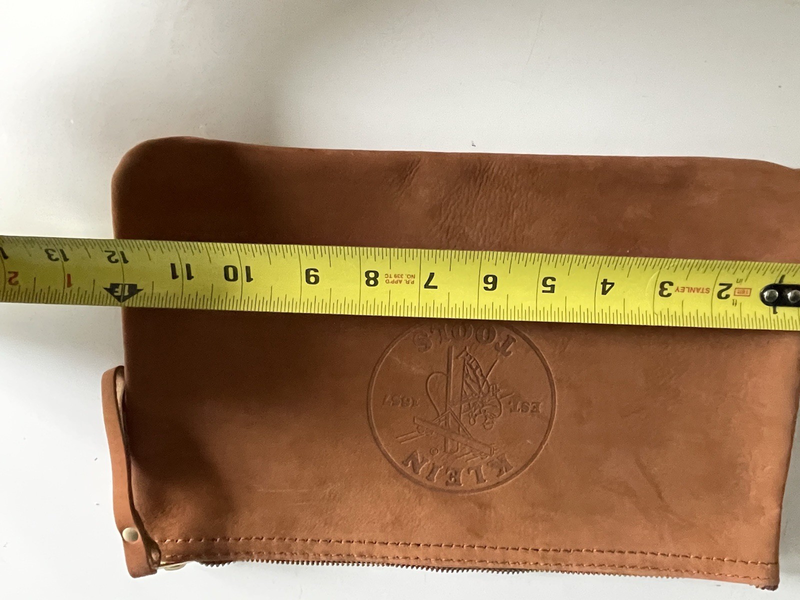 Klein Tools 5139L 12-1/2-Inch Top-Grain Leather Zipper Bag