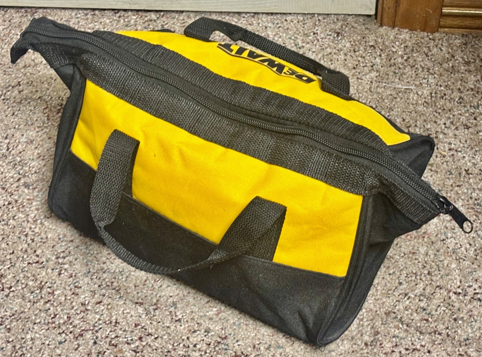 Small DEWALT TOOLS Heavy Duty Carrying Case Bag Nylon Canvas Black/Yellow 11×8.5