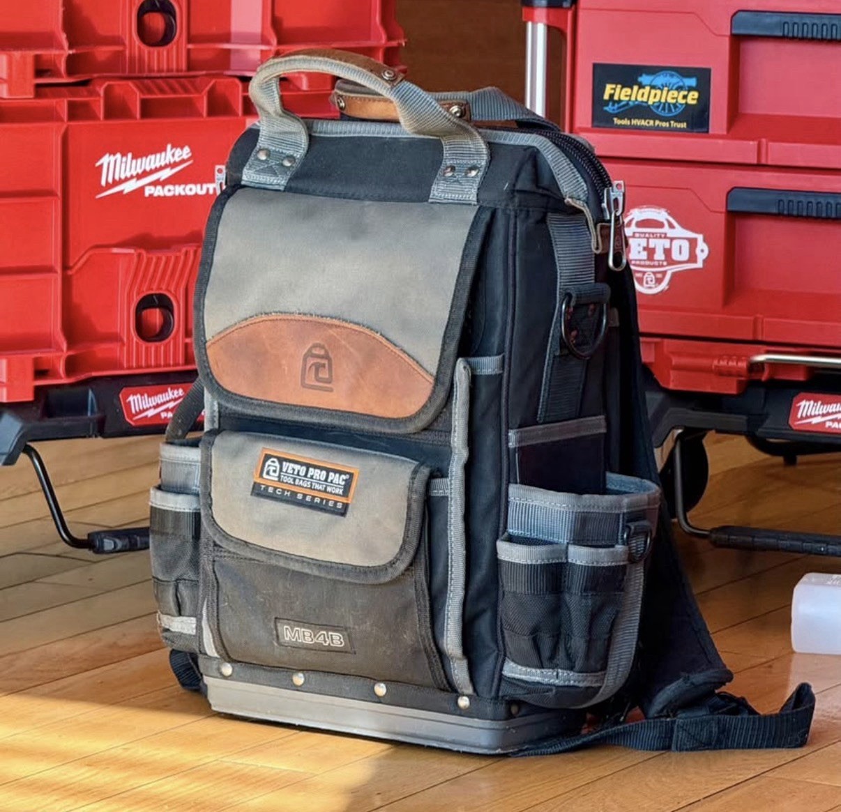 Veto Pro Pac MB4B Gatemouth Meter Bag with Base and Removable Backpack Straps