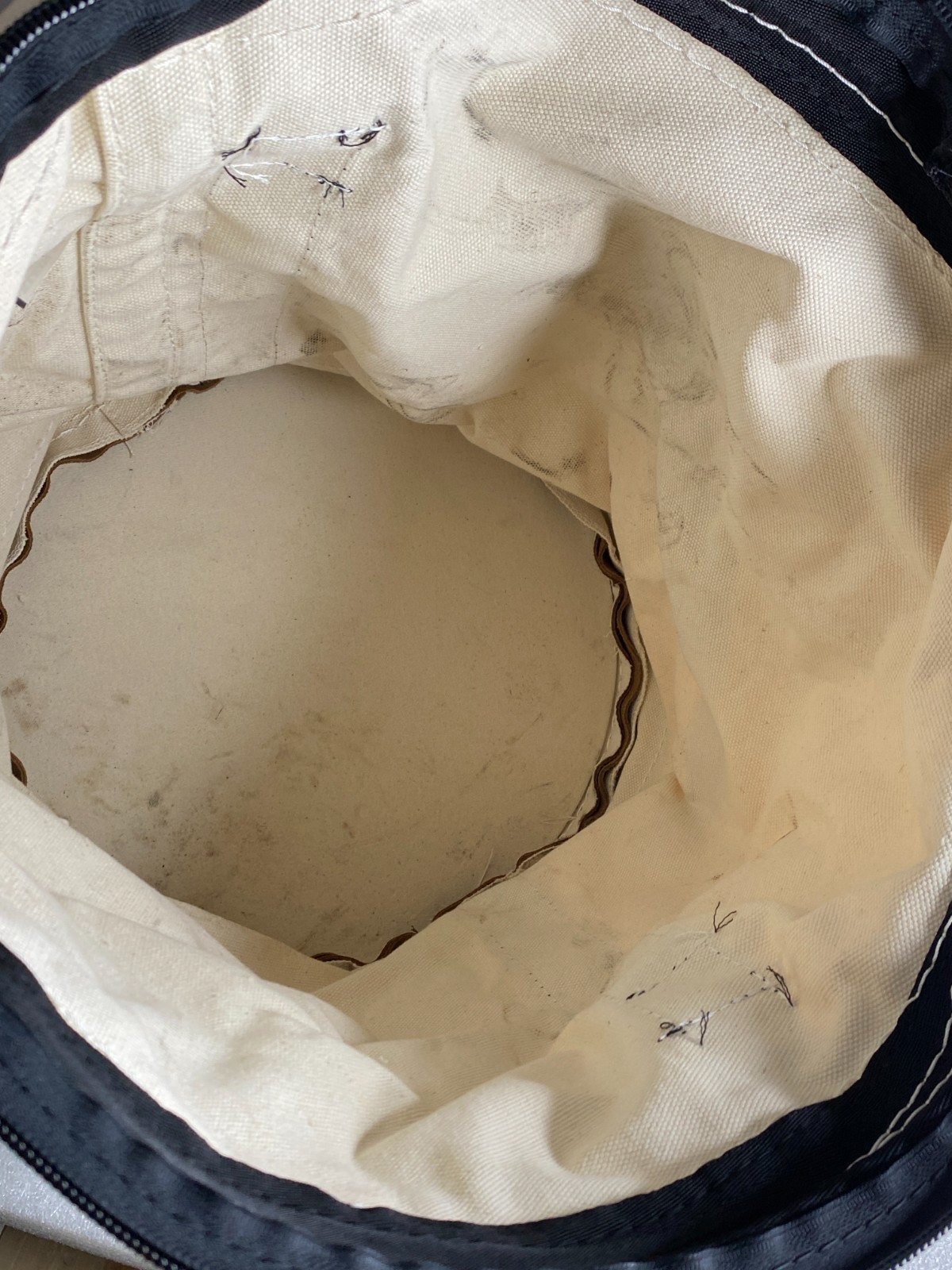 Klein Tools 17″ H/14” W 150lb. Canvas Bucket With Zip-Close Top & Leather Bottom