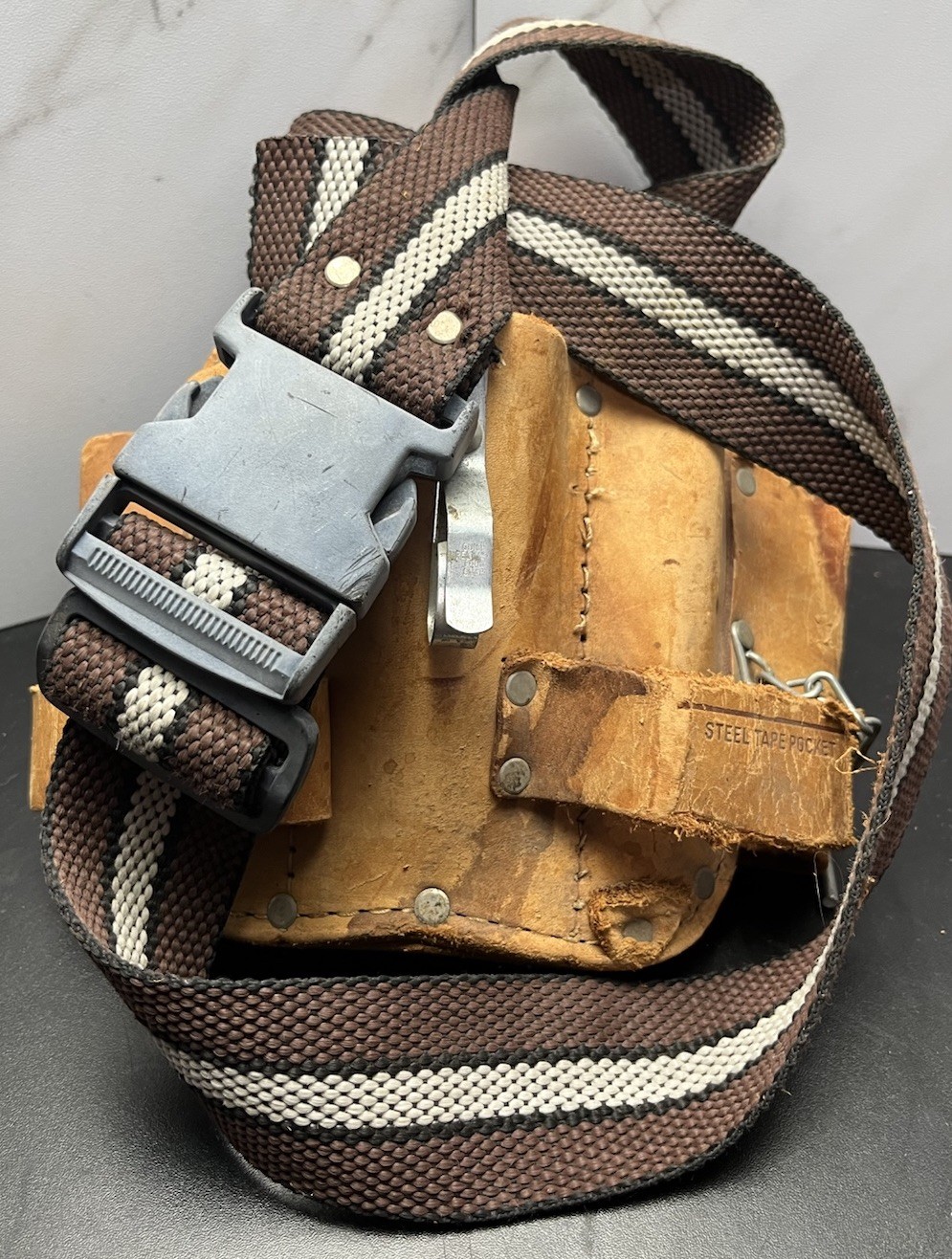 Vintage Nicholas 6 Pocket Leather Tool Pouch Top Grain Cowhide USA Made 8.5×9