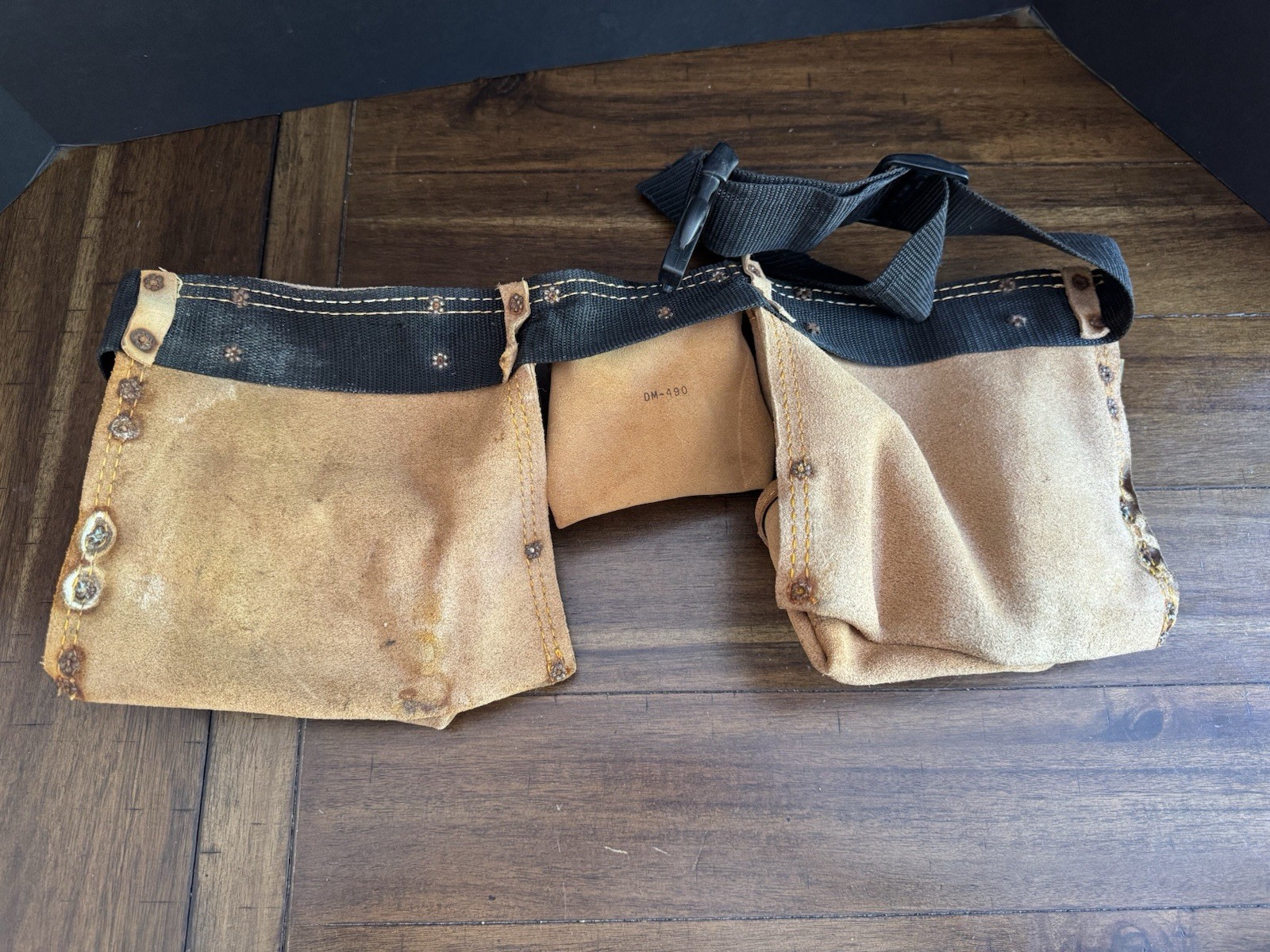 McGuire-Nicholas Tool Belt Leather Work Pouch Carpenter Contractor Apron