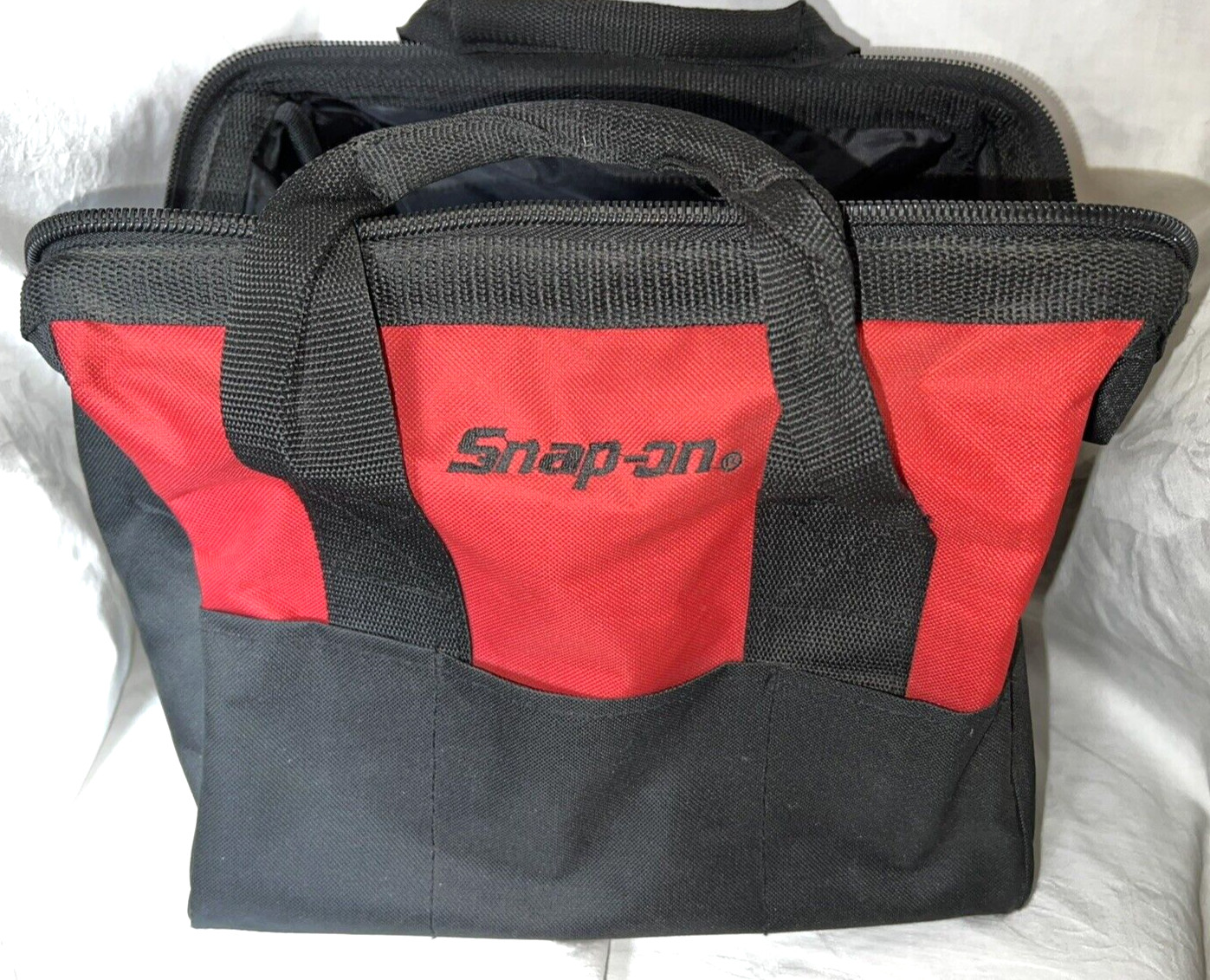 Snap-On Tool Bag Red Wide Mouth Zipper Close Double Handle Outer Sleeve Pockets