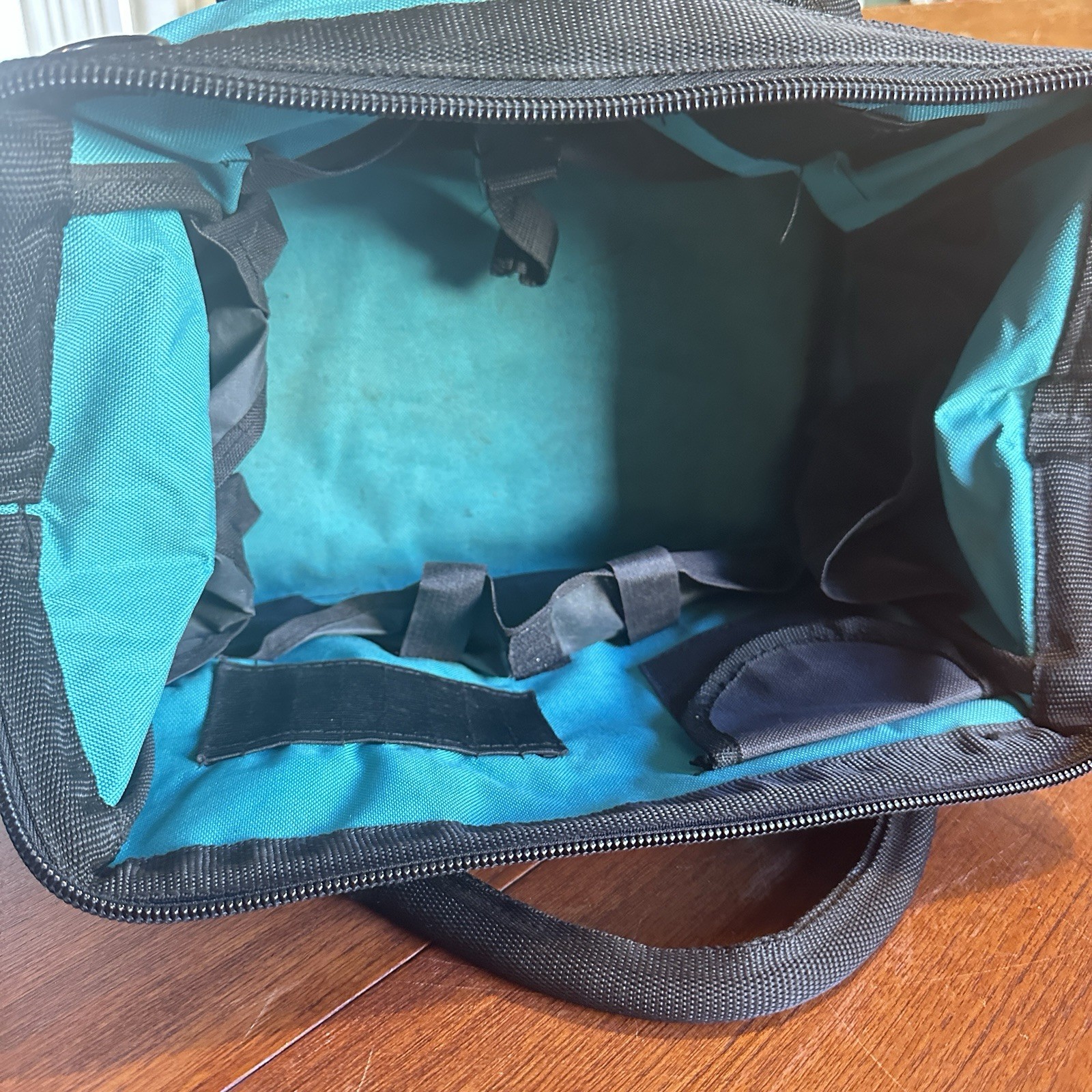 Makita Heavy Duty Contractor Tool Bag w/Inside Pockets No Shoulder Strap EUC