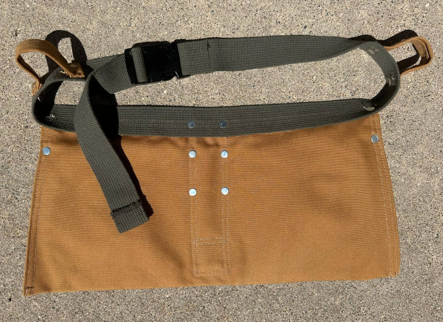 Carhartt Size L/XL Duck Canvas Waist Apron Adjustable Tool Utility Belt Durable