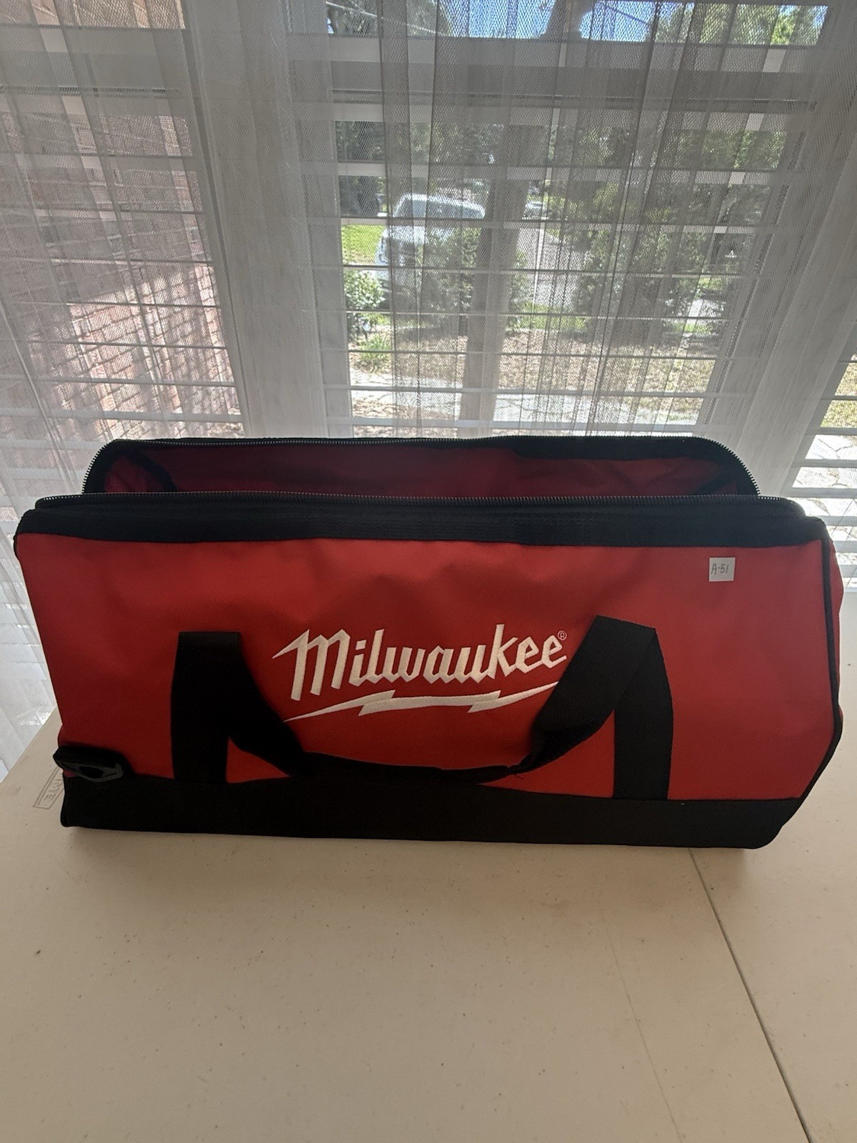 Milwaukee 902033036 22 inch Tool Bag – Red