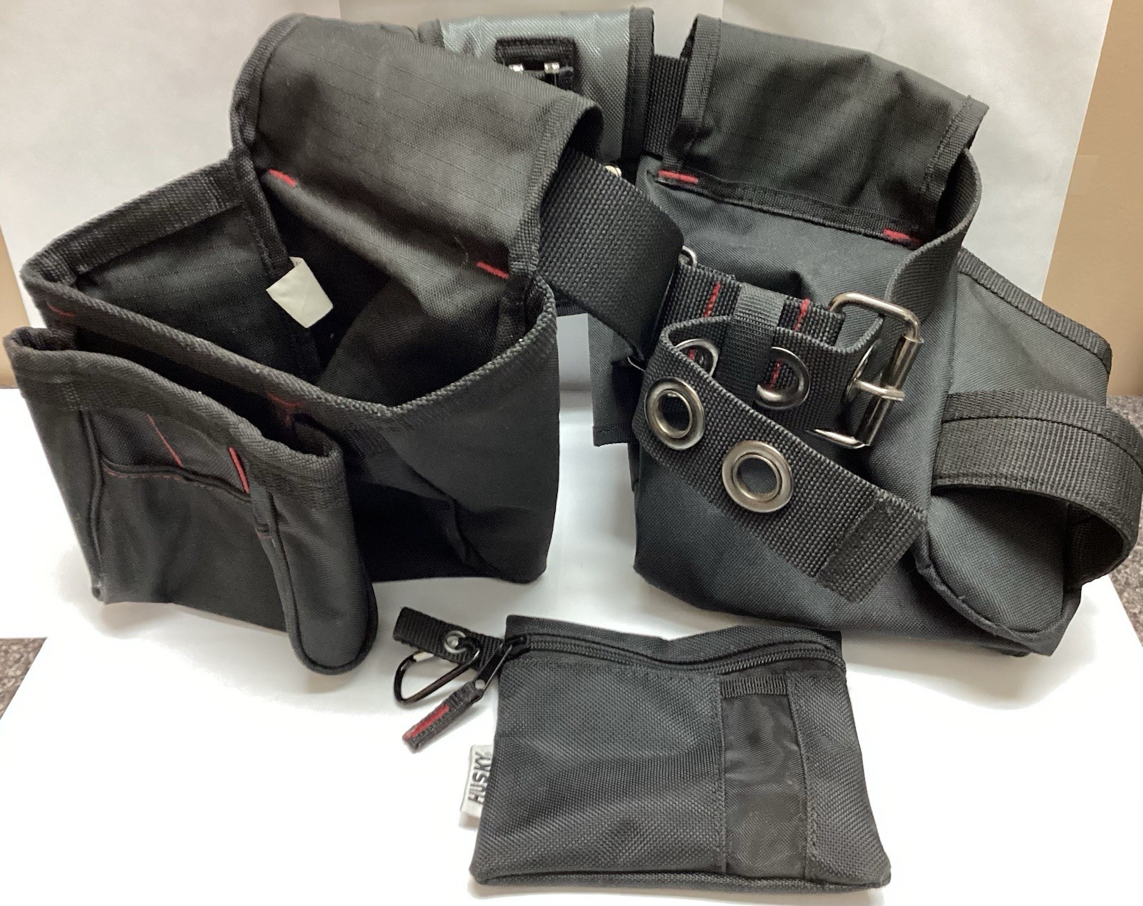 Husky Padded Tool Belt 3 Pouches Multiple Pockets and Mag O Grip Hammer Holder