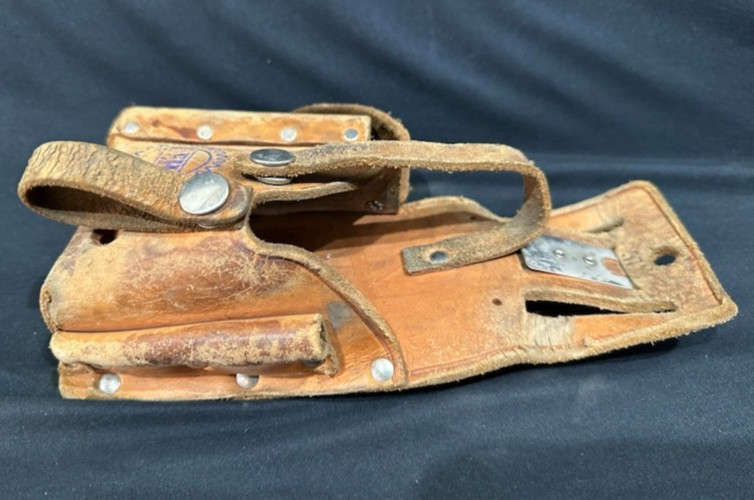 BEHA / Schell Leather Holster/Pouch for Gas Lamp Tester & Leads – Holster Only
