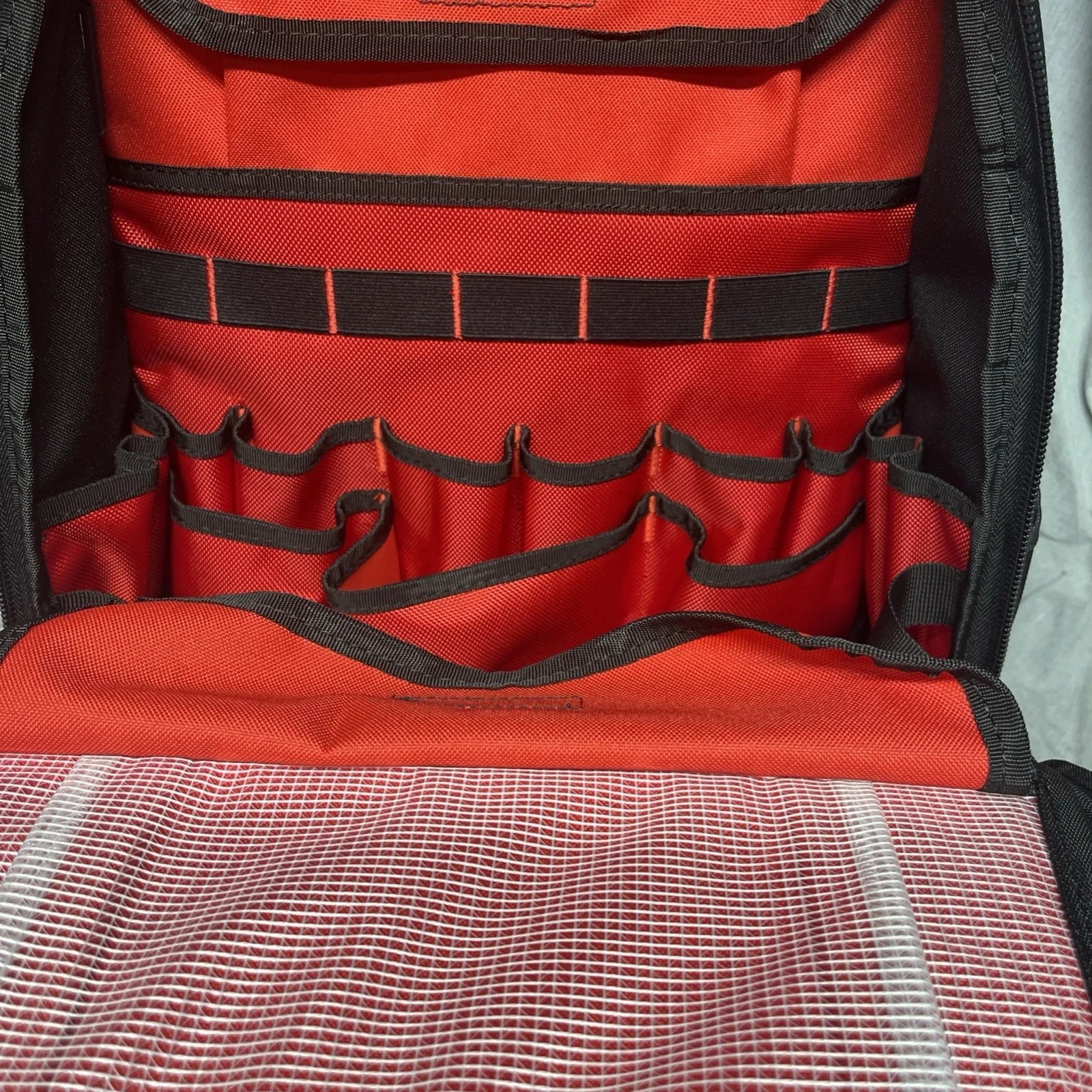 Milwaukee (48-22-8200) 35-Pocket Impact Resistant Jobsite Backpack (US STOCK)