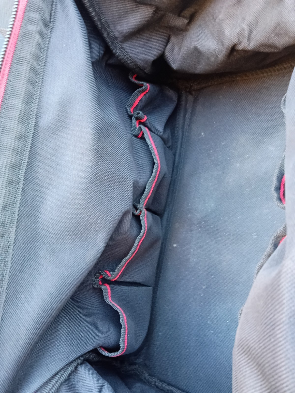 HYPER Tough Medium Black/Red Polyester Tool Bag Zipper Closure w/ Handles